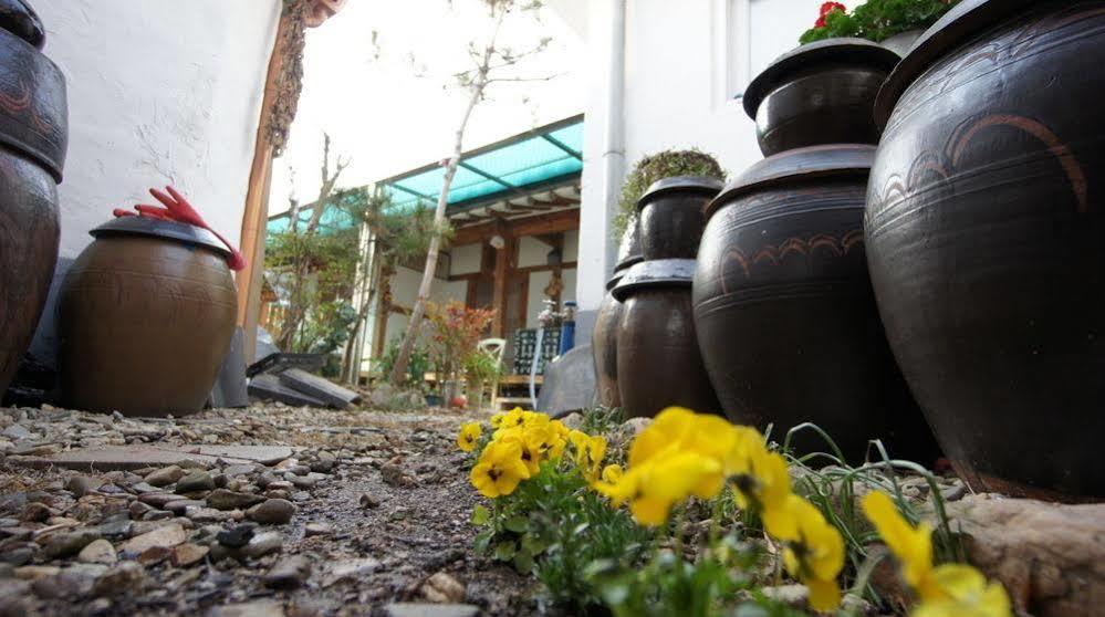 1928 Suimmaru Hanok Guesthouse Jeonju Dış mekan fotoğraf
